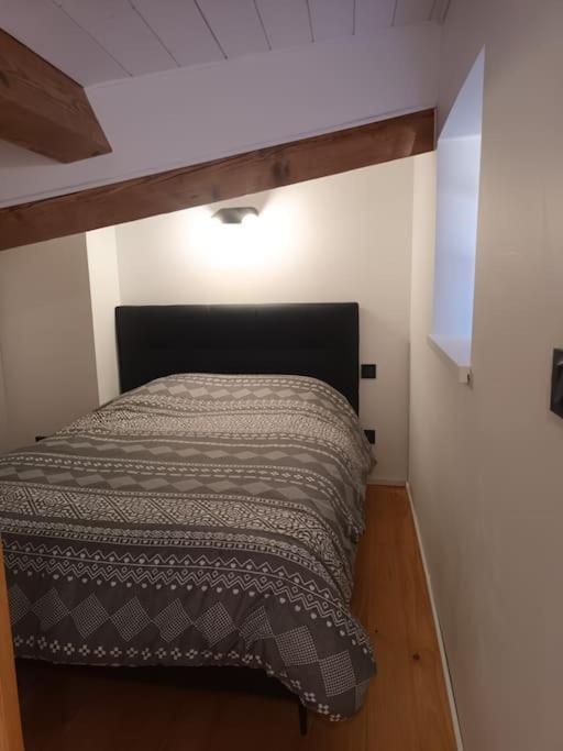 Chez David - Vacances Sous Les Toits Brioude Exterior photo