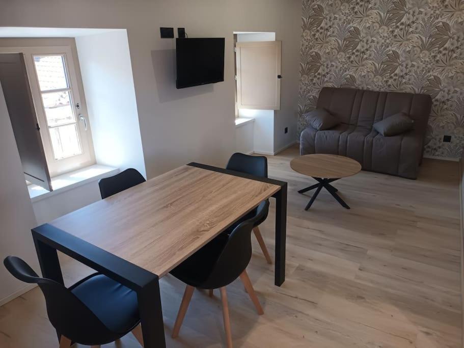 Chez David - Vacances Sous Les Toits Brioude Exterior photo